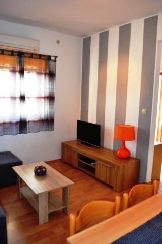 Apartments Belic With Pool Jelsa  Exterior foto